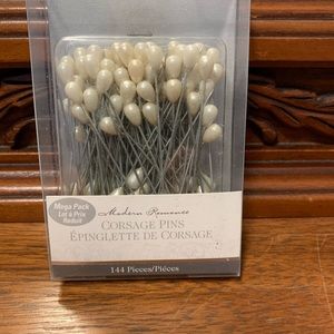 Corsage pins